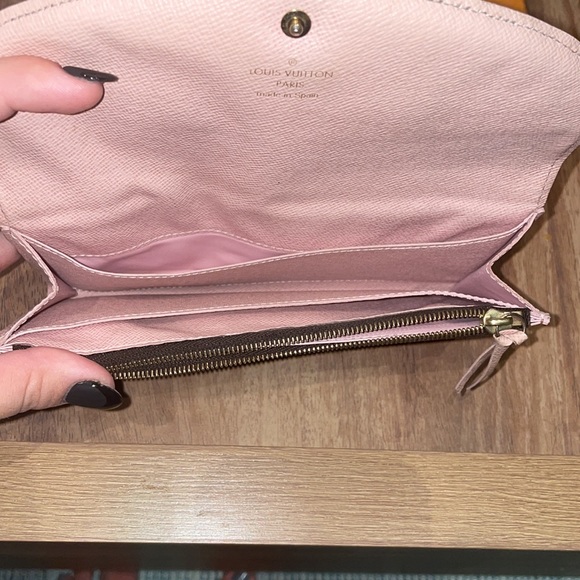 Authentic Louis Vuitton Caissa Wallet - Picture 3 of 13